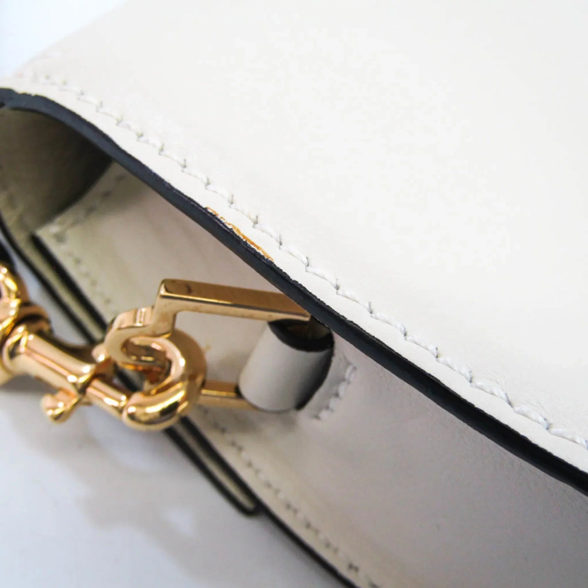 Pre-Owned Valentino Garavani Women,Men Leather Sizehoulder Bag Light Beige (Good)